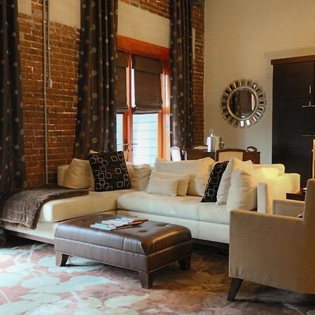 The Restoration Hotel Charleston Room photo